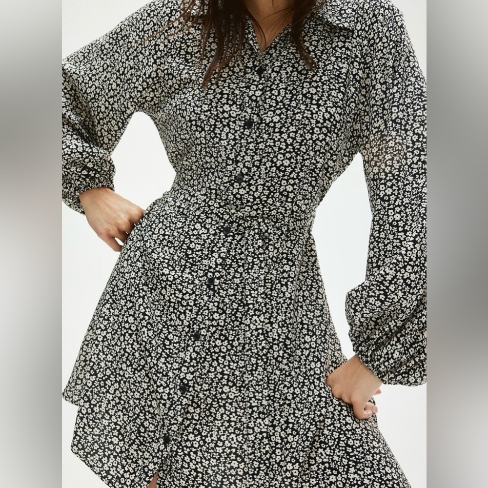 H&M Balloon-sleeved shirt dress. New with no tag.